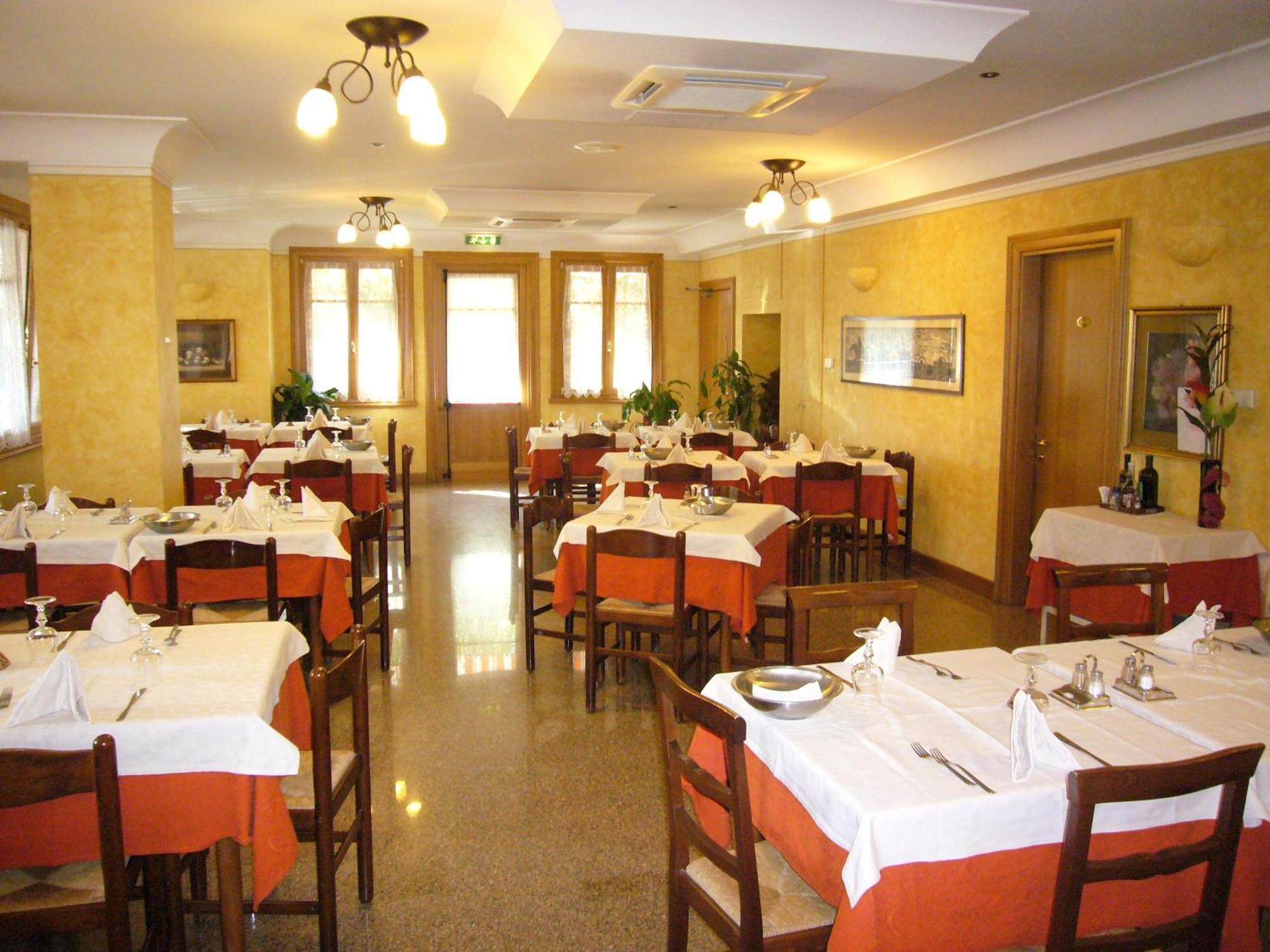 Trattoria Bettola Bed & Breakfast Lonato Exterior photo
